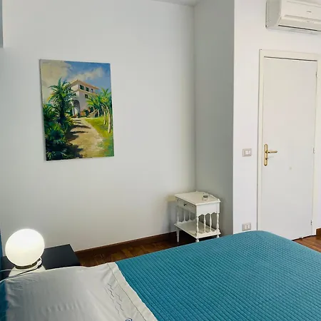 Mareluce Apartment *