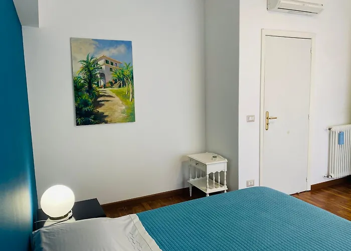 Mareluce Apartament *